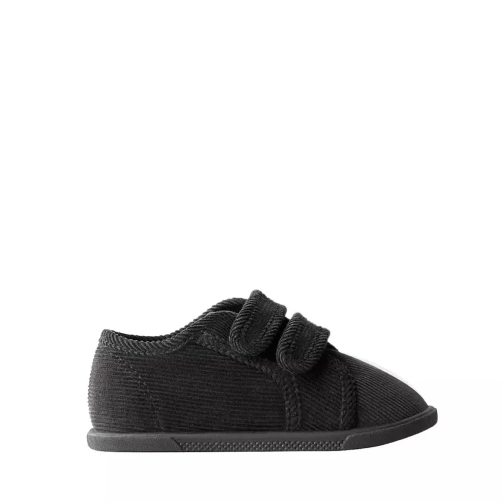 Zara Kids Black Hook-and-Loop Everyday Shoe! NWT. Size 20